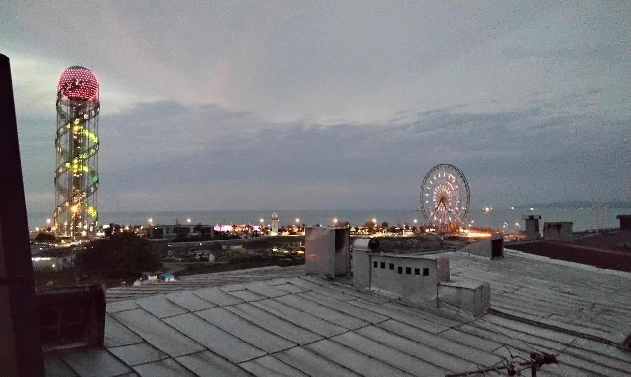 Old Batumi Mare Apartamento